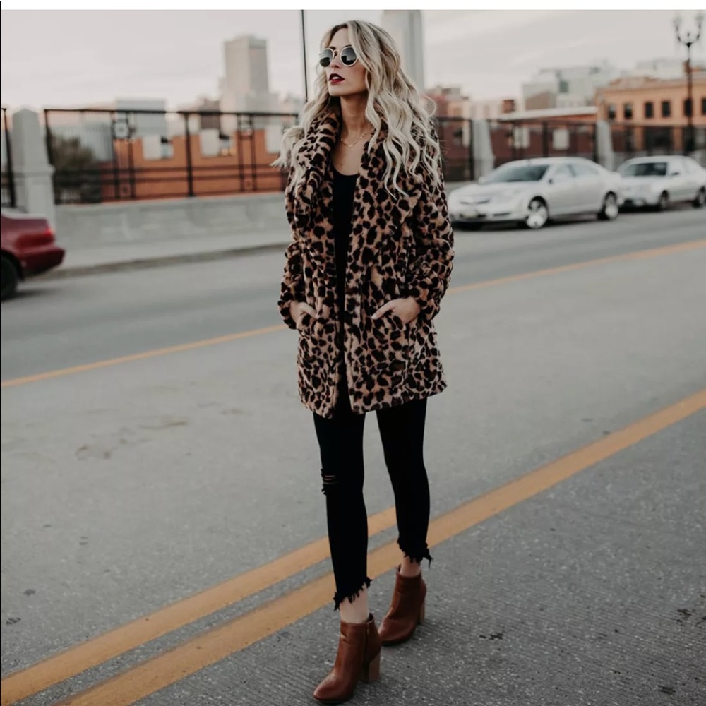 🐾Sale Last One!🐾Leopard Print Coat🐾 - Picture 5 of 7